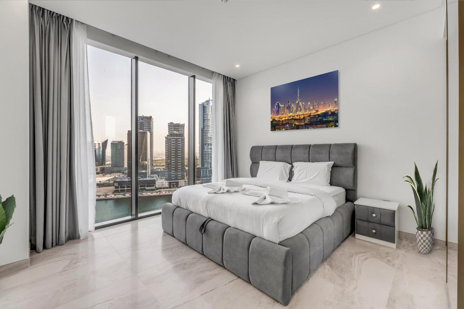 Spectacular Burj Khalifa & Canal View New 2br Apartment