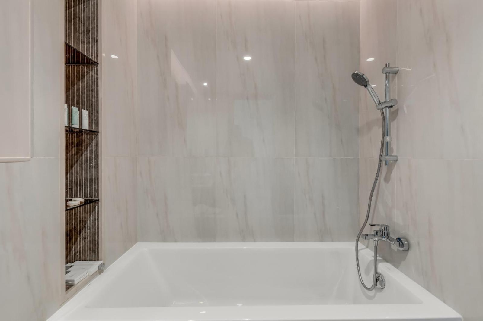 Apartment Spectacular Burj Khalifa & Canal View New 2br