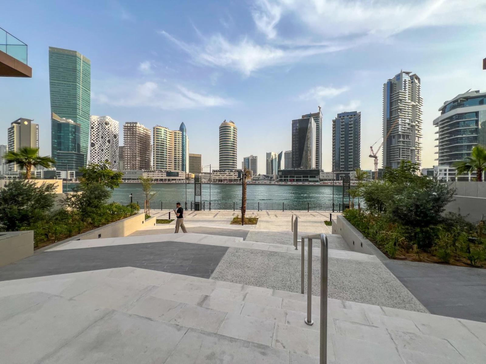 Spectacular Burj Khalifa & Canal View New 2br Apartment